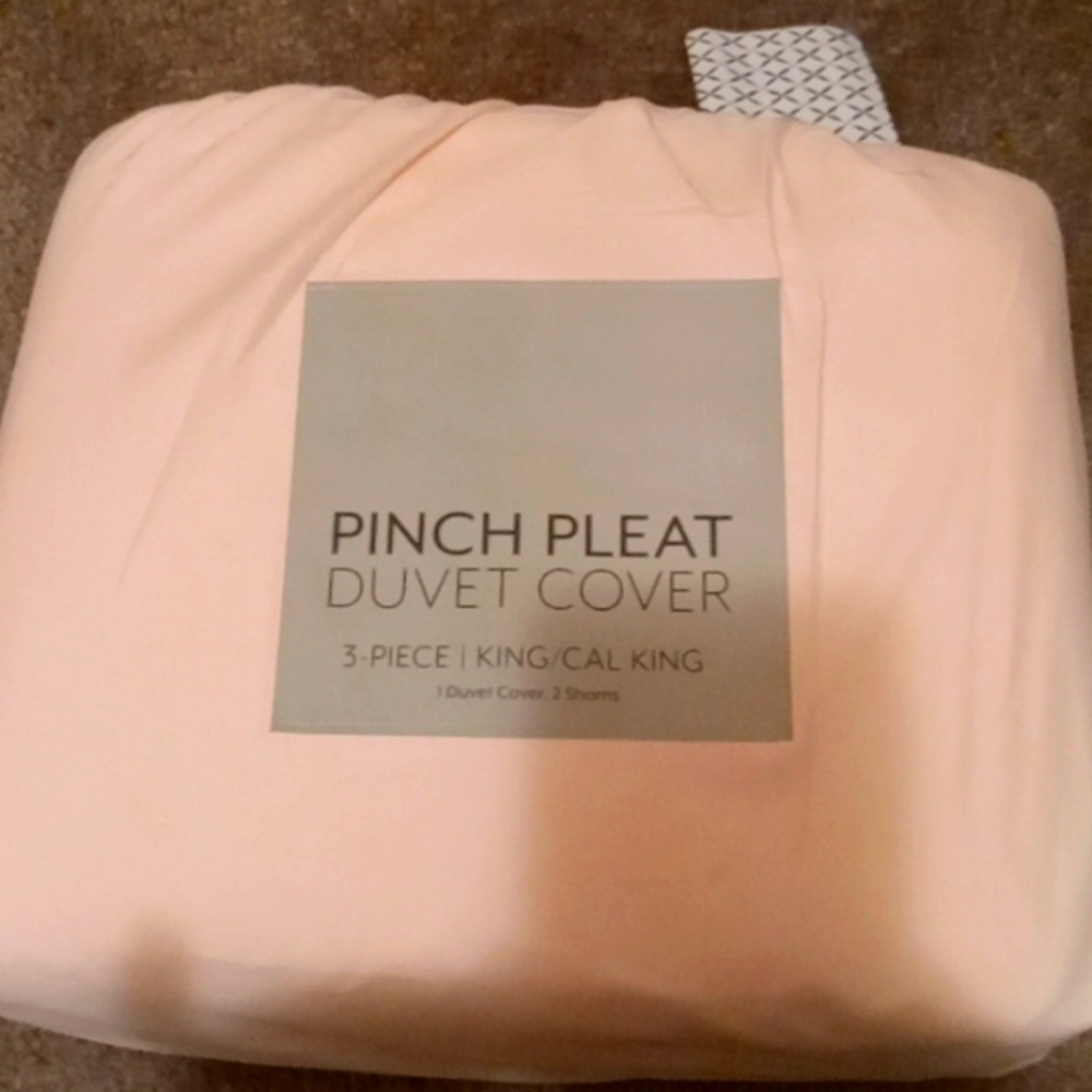 Home Collection Premium Ultra Soft 3-piece Pinch Pleat Duvet Cover 2 Shams Set
